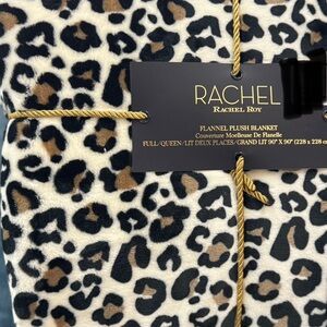 RACHEL Rachel Roy Leopard Print Flannel Plush Blanket